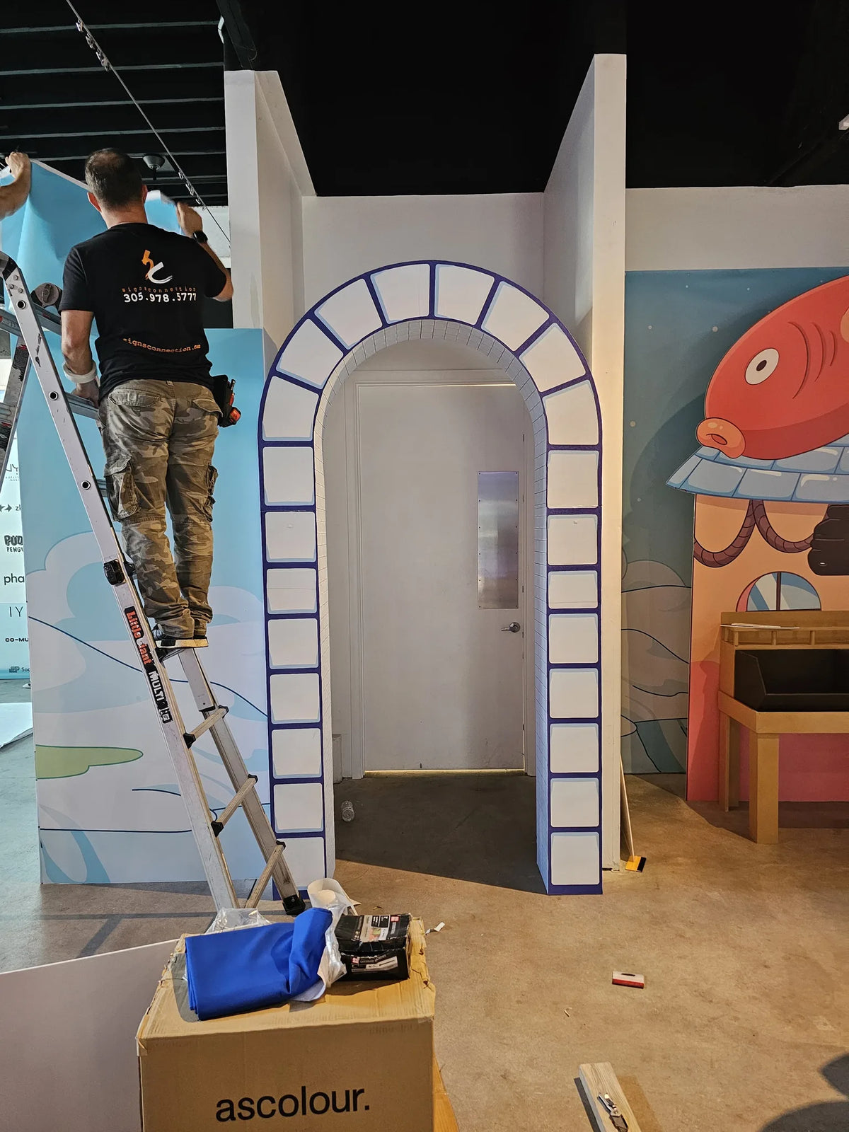 Colorful dimensional portal and scenic environment installation